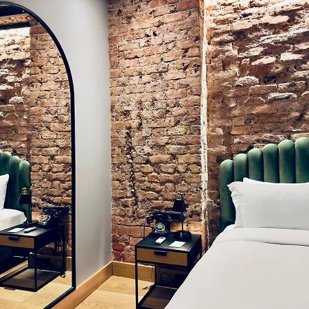 Ruz Hotels Stambuł Zewnętrze zdjęcie A room at the hotel