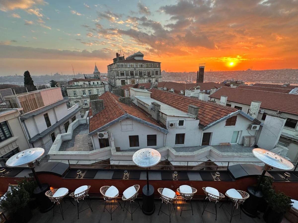 Ruz Hotels Stambuł Zewnętrze zdjęcie Sunset at the hotel