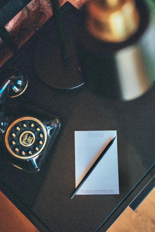 Ruz Hotels Stambuł Zewnętrze zdjęcie A telephone with a built-in memo pad