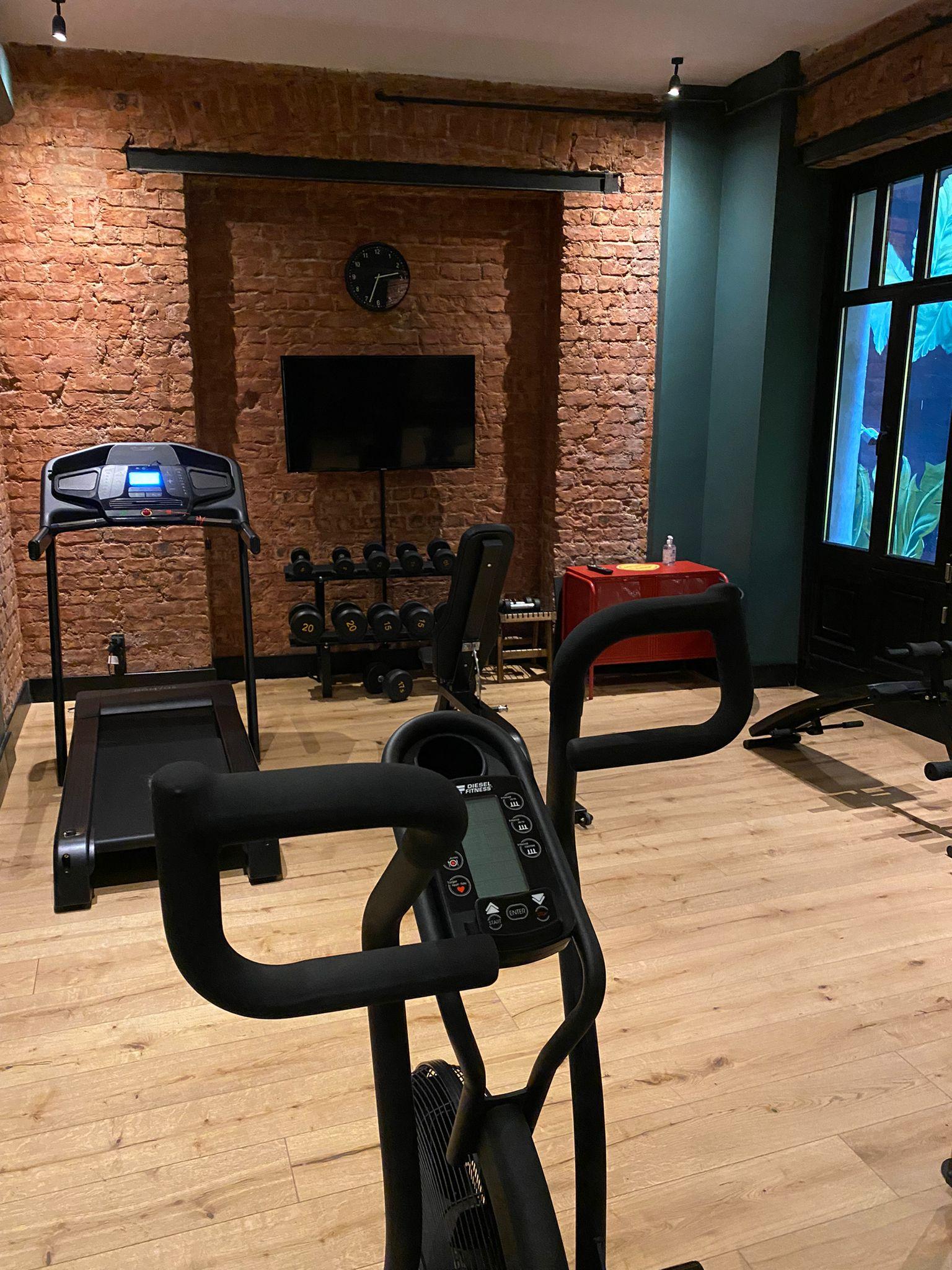 Ruz Hotels Stambuł Zewnętrze zdjęcie A home gym