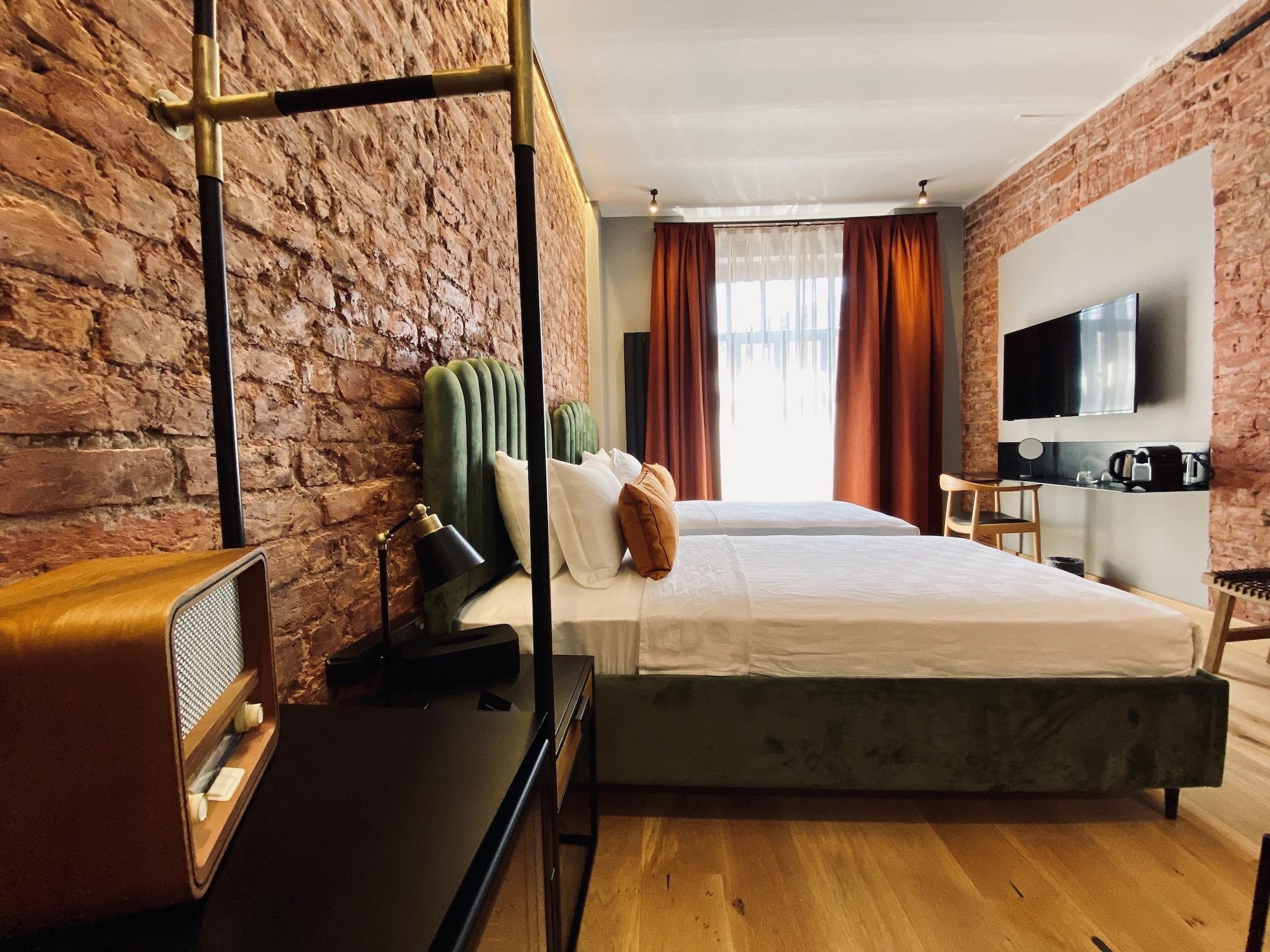 Ruz Hotels Stambuł Zewnętrze zdjęcie A room at the hotel
